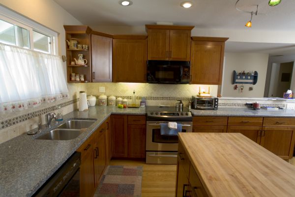 Cherry Cabinet Remodeling in Fort Myers